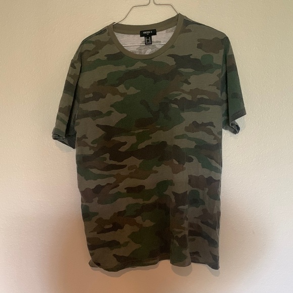 Forever 21 camo top - Picture 1 of 3